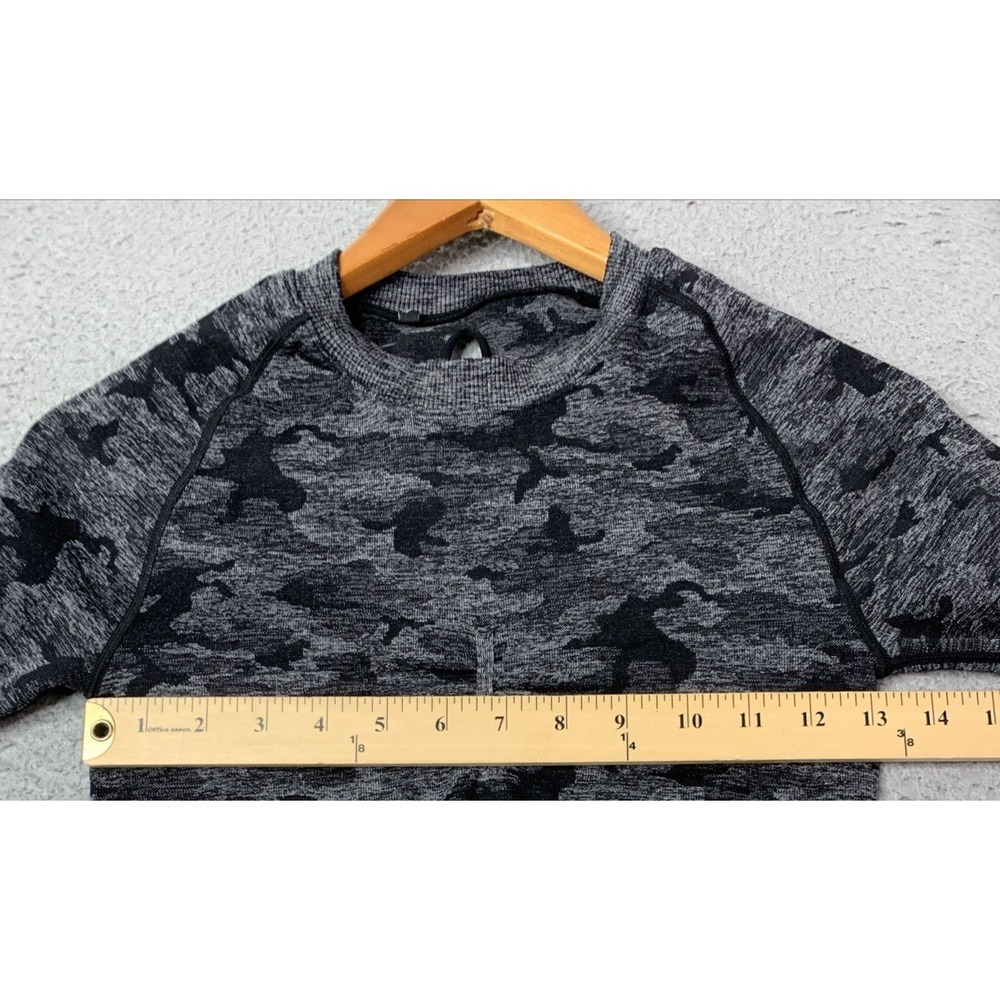 Gymshark Top Womens Size X Small Camo Long Sleeve Black Gray Activewear Gymshark - Picture 3 of 6